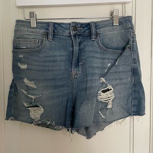 Carly Jean Los Angeles Jean shorts size medium